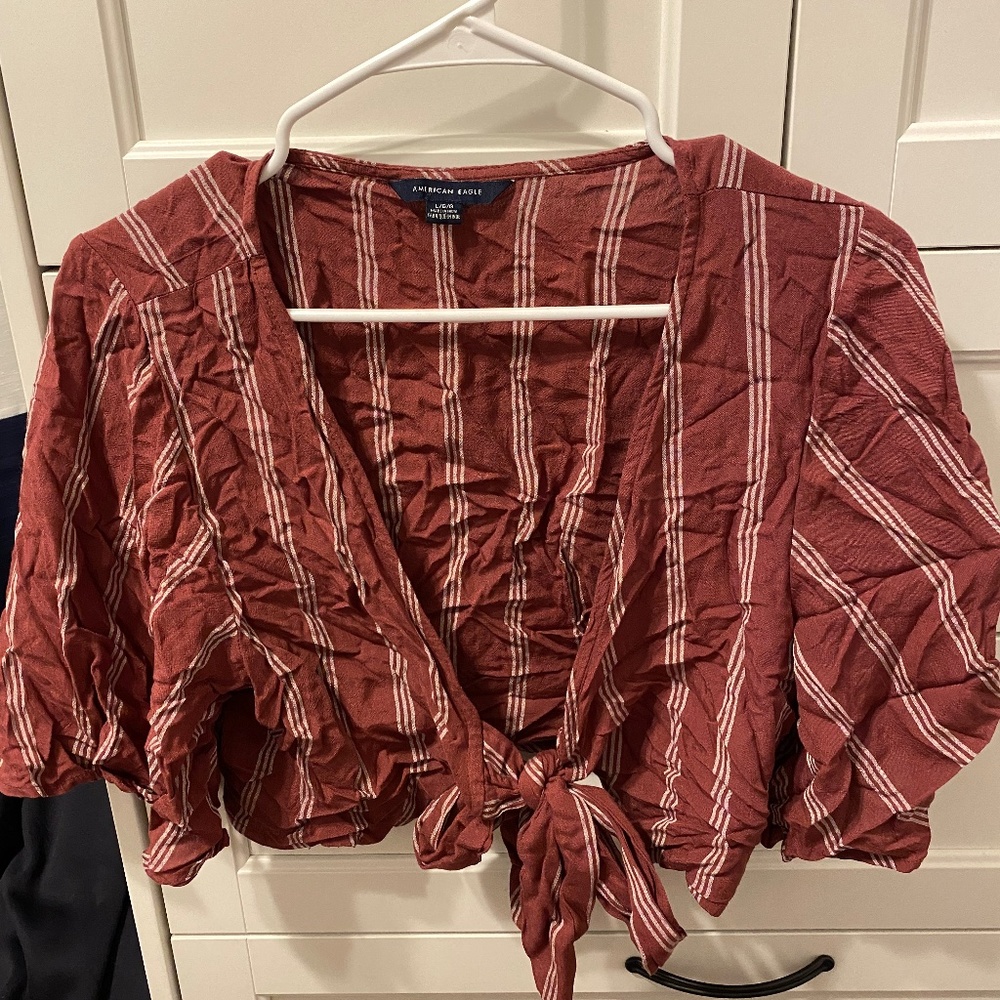 Cropped tie in the front short sleeve shirt